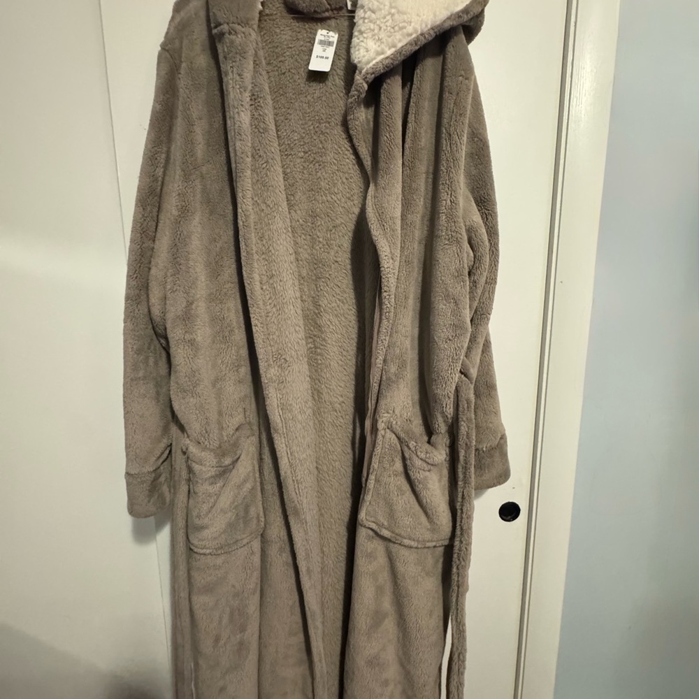 L.L. Bean Plush Cream and Tan Robe